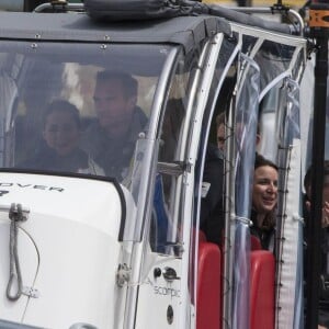 Kate Middleton, duchesse de Cambridge, a profité de sa visite de soutien au 1851 Trust à Portsmouth le 20 mai 2016 pour embarquer avec Ben Ainslie et son équipage (Ben Ainslie Racing) à bord du Solent, pour un entraînement en vue de la Coupe de l'America 2017.