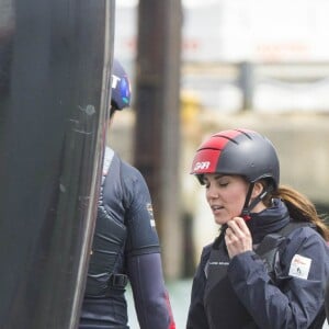 Kate Middleton, duchesse de Cambridge, a profité de sa visite de soutien au 1851 Trust à Portsmouth le 20 mai 2016 pour embarquer avec Ben Ainslie et son équipage (Ben Ainslie Racing) à bord du Solent, pour un entraînement en vue de la Coupe de l'America 2017.