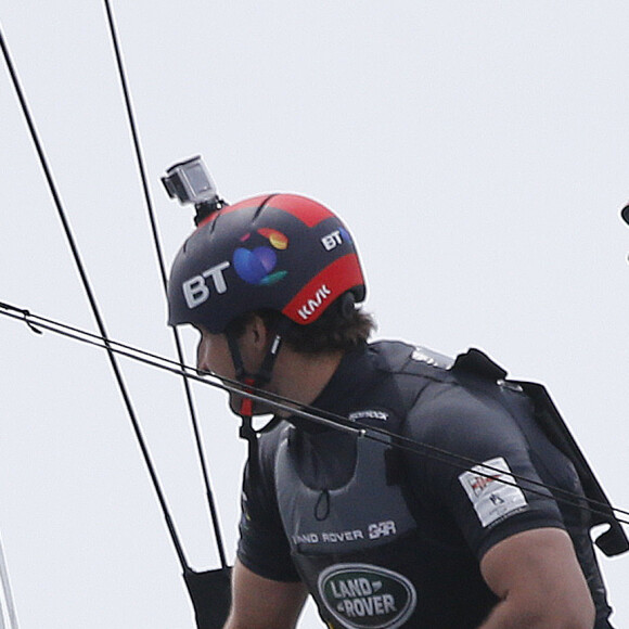 Kate Middleton a profité de sa visite de soutien au 1851 Trust à Portsmouth le 20 mai 2016 pour embarquer avec Ben Ainslie et son équipage (Ben Ainslie Racing) à bord du Solent, pour un entraînement en vue de la Coupe de l'America 2017.