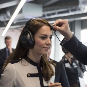 La duchesse de Cambridge en visite au 1851 Trust à Portsmouth le 20 mai 2016