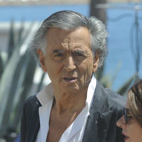 Bernard-Henri Lévy après le photocall du film "Peshmerga" lors du 69ème festival du film de Cannes le 20 mai 2016. © Pierre Perusseau / Bestimage