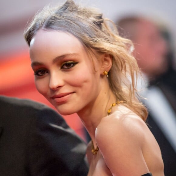 Lily-Rose Depp - Montée des marches du film "I, Daniel Blake" lors du 69ème Festival International du Film de Cannes. Le 13 mai 2016. © Jacovides-Borde-Moreau/Bestimage