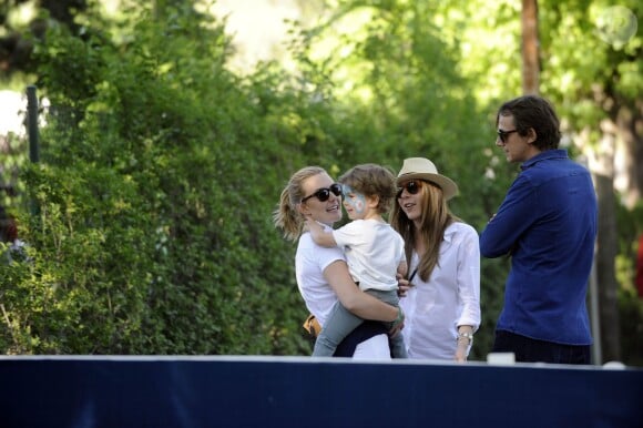 Marta Ortega et son fils au au Longines Global Champions Tour à Madrid, le 20 mai 2016.
