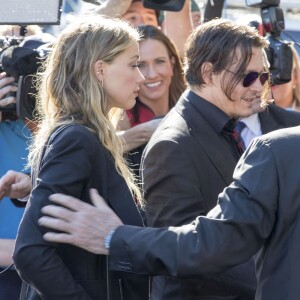 Johnny Depp et sa femme Amber Heard arrivent au tribunal de Southport pour le procès dans lequel est impliquée Amber pour avoir fait entrer sur le territoire ses chiens Pistol et Boo sans les déclarer à Southport le 18 Avril 2016.