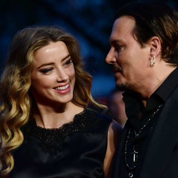 Johnny Depp et sa femme Amber Heard - Avant-première du film "Black Mass" lors du Festival BFI à Londres, le 11 octobre 2015.