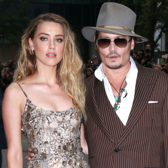 Johnny Depp et sa compagne Amber Heard (robe Elie Saab) - Première du film "The Danish Girl" au festival International du film de Toronto (TIFF) le 12 septembre 2015