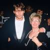 Johnny Depp et sa mère Betty Sue à l'avant-première du film "Meurtre en suspens" en 1995 à Los Angeles