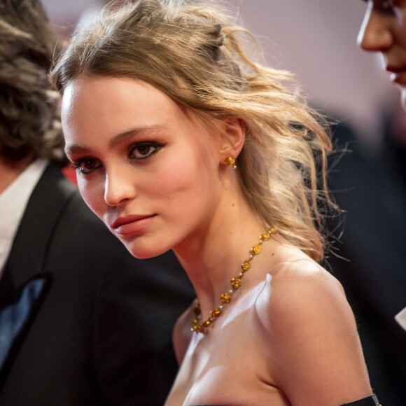 Lily-Rose Depp - Montée des marches du film "I, Daniel Blake" lors du 69ème Festival International du Film de Cannes. Le 13 mai 2016. © Jacovides-Borde-Moreau/Bestimage