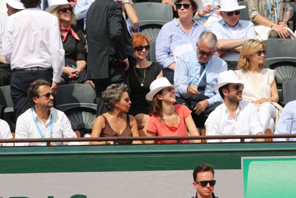 Henri Leconte et sa compagne Maria - People dans les tribunes lors du Tournoi de Roland-Garros (les Internationaux de France de tennis) à Paris, le 27 mai 2016. © Cyril Moreau/Bestimage