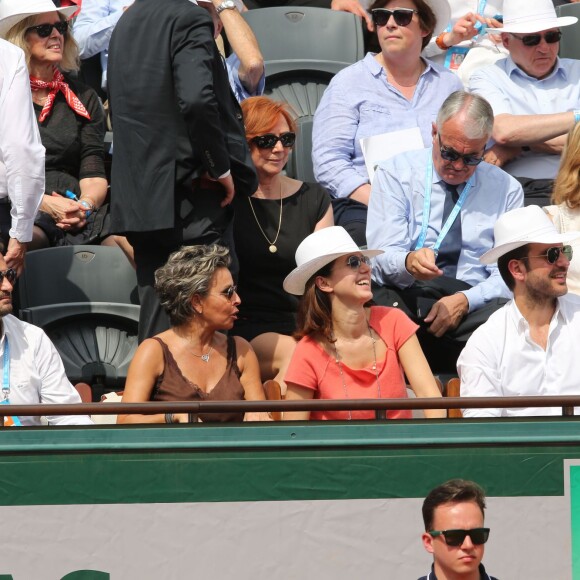 Henri Leconte et sa compagne Maria - People dans les tribunes lors du Tournoi de Roland-Garros (les Internationaux de France de tennis) à Paris, le 27 mai 2016. © Cyril Moreau/Bestimage