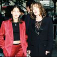  Chantal Lauby et sa fille Jennifer Ayache lors de la c&eacute;r&eacute;monie des Moli&egrave;res en 1997 