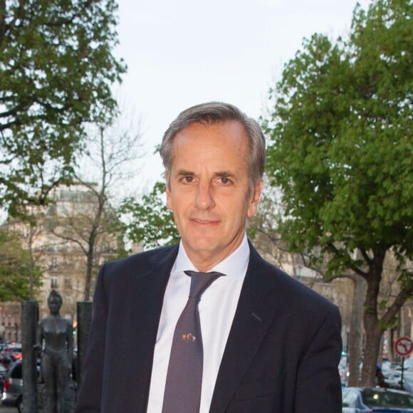 Bernard de La Villardière - Arrivées au dîner en l'honneur d'UNITAID au Conseil économique, social et environnemental à Paris, le 1er avril 2014 sur le thème " financements innovants de la solidarité internationale ".