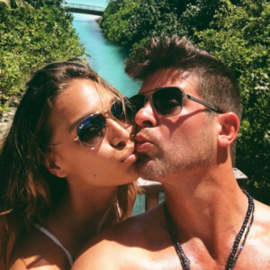 La bombe April Love Geary profite de ses vacances aux Maldives avec son amoureux, le chanteur Robin Thicke. Photo publiée sur Instagram, le 30 mai 2016.