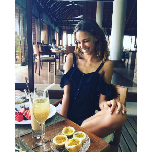 Le chanteur Robin Thicke est en vacances aux Maldives avec sa chérie, la belle April Love Geary. Photo publiée sur Instagram, le 2 juin 2016