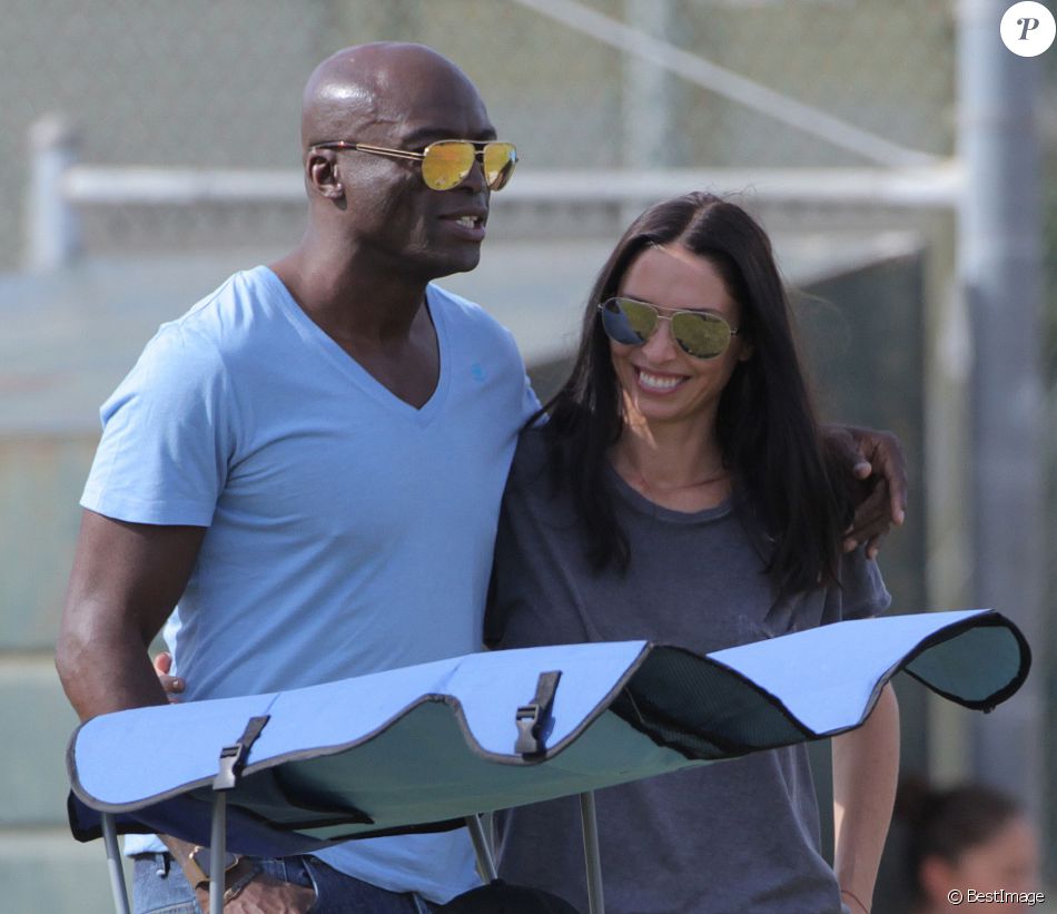 Seal et sa compagne, Eric Packer, à Los Angeles le 24 octobre 2015. Purepeople Seal et sa compagne, Eric Packer, à Los Angeles le 24 octobre 2015. Purepeople