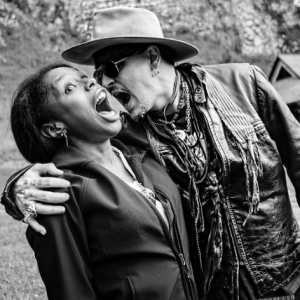 Johnny Depp avec Amber Winona au Bran Castle (photo postée le 5 juin 2016)