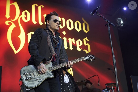 Johnny Depp en concert avec son groupe les "Hollywood Vampires", dans l'ancienne prison Faengslet à Hornsens, Danemark. Le 1er juin 2016.