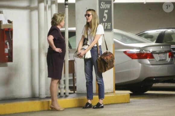 Amber Heard vue au sous-sol d'un immeuble qu'occupe entre autre l'avocate Gloria Allred, à Los Angeles, le 3 juin 2016.