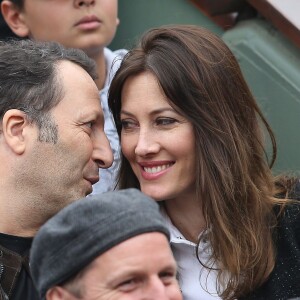 Arthur et sa compagne Mareva Galanter dans les tribunes de la finale hommes des internationaux de France de Roland-Garros à Paris le 5 juin 2016. ©Moreau-Jacovides / Bestimage