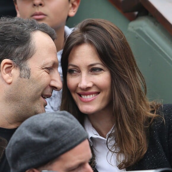 Arthur et sa compagne Mareva Galanter dans les tribunes de la finale hommes des internationaux de France de Roland-Garros à Paris le 5 juin 2016. ©Moreau-Jacovides / Bestimage