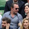 Jean Dujardin et sa compagne Nathalie Péchalat dans les tribunes de la finale homme des internationaux de France de Roland-Garros à Paris le 5 juin 2016. Moreau-Jacovides / Bestimage