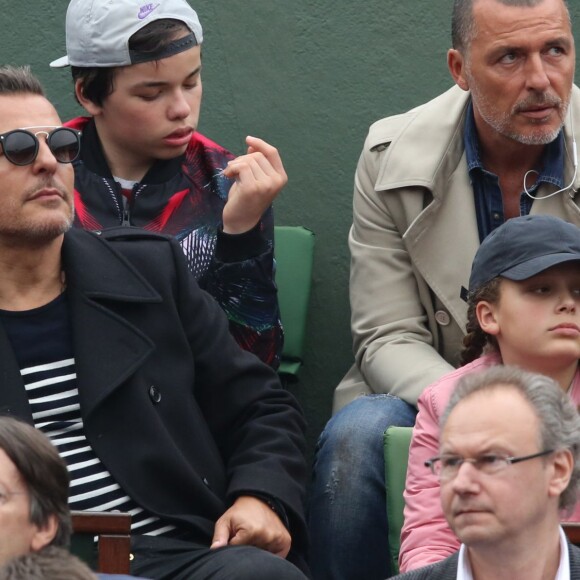 Jean-Roch et son frère Dominique dans les tribunes de la finale homme des internationaux de France de Roland-Garros à Paris le 5 juin 2016. © Moreau-Jacovides / Bestimage