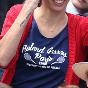 Maïwenn dans les tribunes de la finale homme des internationaux de France de Roland-Garros à Paris le 5 juin 2016. © Moreau-Jacovides / Bestimage