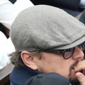 Leonardo DiCaprio et des amis dans les tribunes de la finale homme des internationaux de France de Roland-Garros à Paris le 5 juin 2016. © Moreau-Jacovides / Bestimage