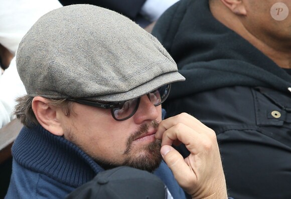 Leonardo DiCaprio et des amis dans les tribunes de la finale homme des internationaux de France de Roland-Garros à Paris le 5 juin 2016. © Moreau-Jacovides / Bestimage