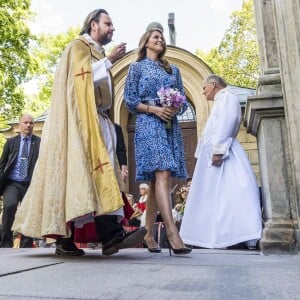 La princesse Madeleine de Suède assiste à une fête traditionnelle à L'église Hedvig Eleonora à Stockholm le 5 juin 2016.