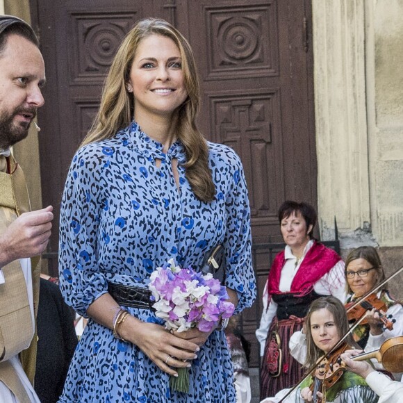 La princesse Madeleine de Suède assiste à une fête traditionnelle à L'église Hedvig Eleonora à Stockholm le 5 juin 2016.