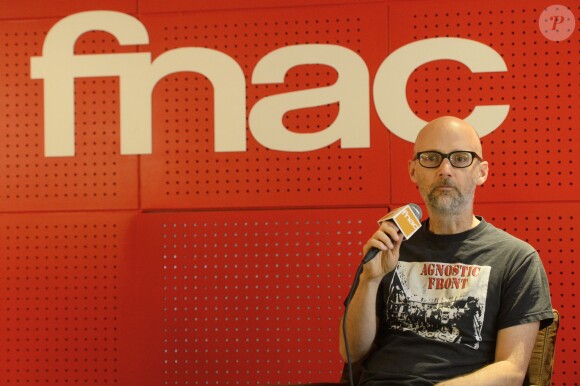 Moby lors d'une rencontre et d'une dédicace à la FNAC Saint-Lazare à Paris, le 30 mai 2016, à l'occasion de la sortie de son livre "Porcelain". © Guirec Coadic/Bestimage