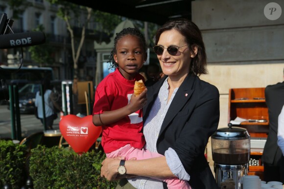 Exclusif - Ange, Inès de la Fressange - Lancement de l'opération "Les petits-déjeuners du coeur" au Café de la Paix à Paris, le 07 juin 2016. © CVS/Bestimage