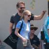Amanda Seyfried reçoit la visite de son petit ami Thomas Sadoski sur le tournage de "The Clapper" à Los Angeles, le 7 juin 2016