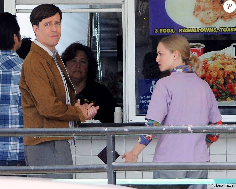 Amanda Seyfried et Ed Helms sur le tournage de 'The Clapper' à Los