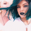 Kylie Jenner pose avec la maquilleuse Joyce Bonelli. Photo publiée sur Instagram, le 8 juin 2016