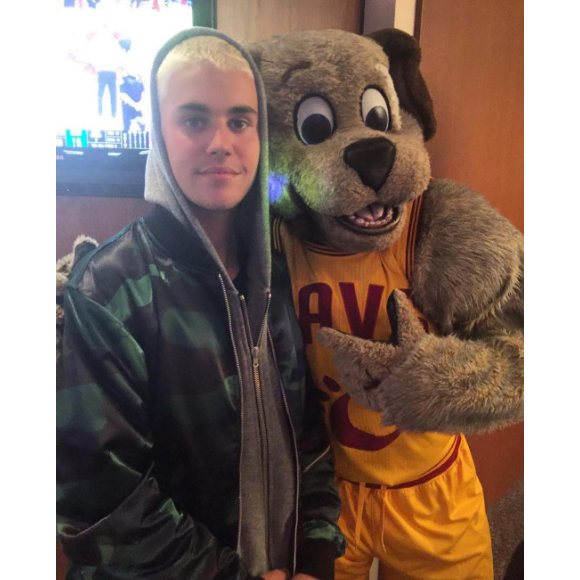 Justin Bieber assiste à un match de la NBA. Photo publiée sur Instagram, le 9 juin 2016