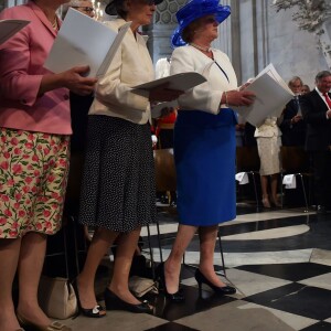 La reine Elizabeth II d'Angleterre et le prince Philip, duc d'Edimbourg, entrant en la cathédrale Saint-Paul de Londres pour le 90e anniversaire de la reine Elizabeth II, le 10 juin 2016.