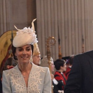 Le prince William, Kate Middleton, duchesse de Cambridge, et le prince Harry à la messe en la cathédrale Saint-Paul de Londres pour le 90e anniversaire de la reine Elizabeth II, le 10 juin 2016.