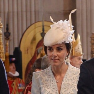 Le prince William, Kate Middleton, duchesse de Cambridge, et le prince Harry à la messe en la cathédrale Saint-Paul de Londres pour le 90e anniversaire de la reine Elizabeth II, le 10 juin 2016.