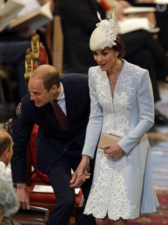 Le prince William, duc de Cambridge, et sa femme Kate Middleton, duchesse de Cambridge, à la messe en la cathédrale Saint-Paul de Londres pour le 90e anniversaire de la reine Elizabeth II, le 10 juin 2016.