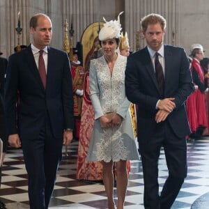 Le prince William, Kate Middleton, duchesse de Cambridge, et le prince Harry à la messe en la cathédrale Saint-Paul de Londres pour le 90e anniversaire de la reine Elizabeth II, le 10 juin 2016.