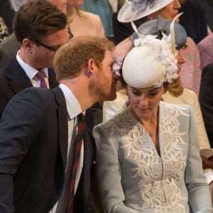 Le prince Harry et Kate Middleton lors de la messe en la cathédrale St Paul pour le 90e anniversaire de la reine Elizabeth II à Londres le 10 juin 2016.