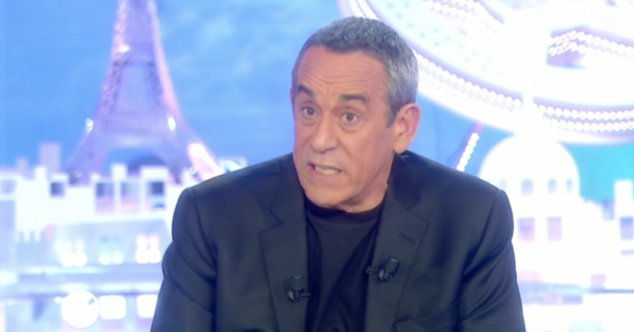 Thierry Ardison confirme à Ohpélie Meunier qu'il poursuivra "Salut les Terriens !" à la rentrée sur D8. Extrait de son interview pour "Le Tube", diffusion samedi 11 juin 2016 sur Canal+.