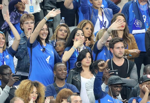 Sidonie Biémont (enceinte) au match d'ouverture de l'Euro 2016, France-Roumanie au Stade de France, le 10 juin 2016. © Cyril Moreau/Bestimage