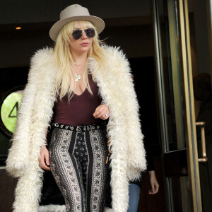 Lady Gaga quitte son appartement à New York Le 07 mai 2016