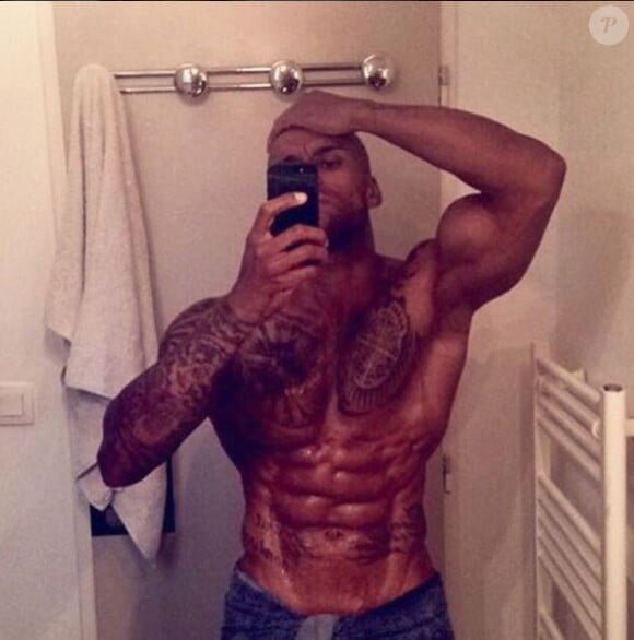 Dimitri des "Anges 8" dévoile son corps musclé sur Instagram