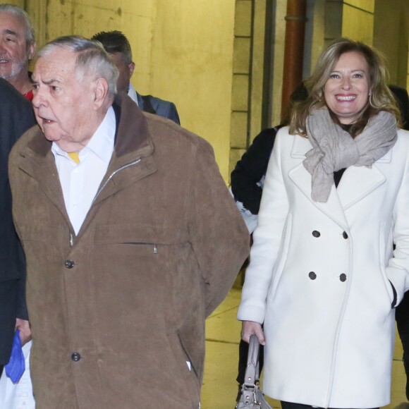 Michel Bilski, Julien Lauprêtre (président du Secours Populaire), Valérie Trierweiler - Lancement de la campagne "Vacances pour tous 2016" du Secours Populaire à la gare Montparnasse à Paris, le 26 avril 2016. © CVS/Bestimage