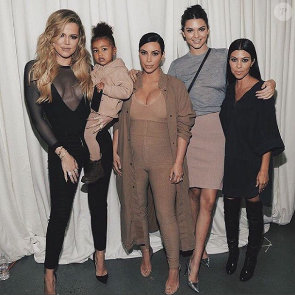 Khloé, Kim Kardashian, Kendall Jenner, Kourtney Kardashian et North West à New York. Septembre 2015.