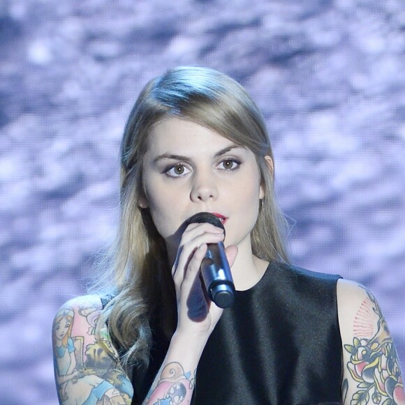 Coeur de Pirate (Béatrice Martin) lors de l'Enregistrement de l'émission "Vivement Dimanche" le 1er octobre 2014 au Studio Gabriel à Paris, pour une diffusion le 5 octobre 2014.